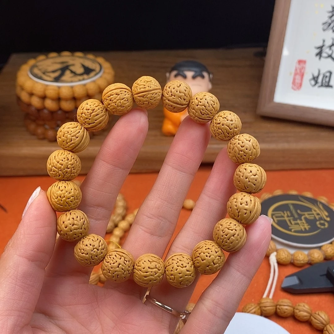 桃核手串你****吗荔枝13.5 （尺寸误差0.5之间）