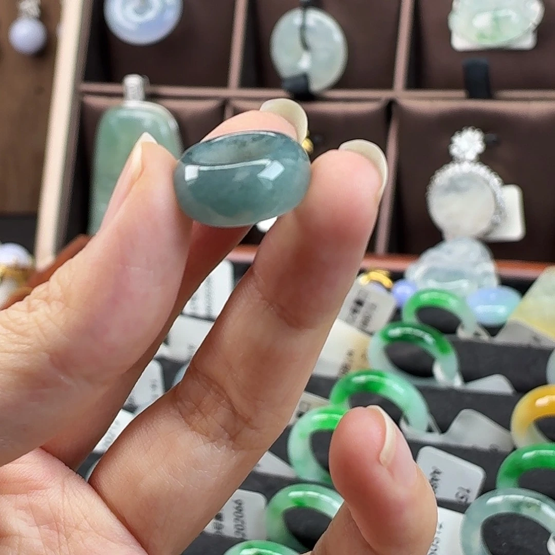 翡翠未镶嵌戒指翡翠戒指