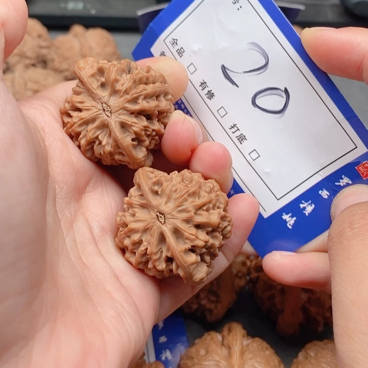 把件桃核36秦闷全品20号牌