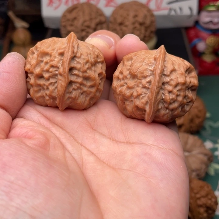 【闪购商品】把件文玩核桃37全品瓷娃娃