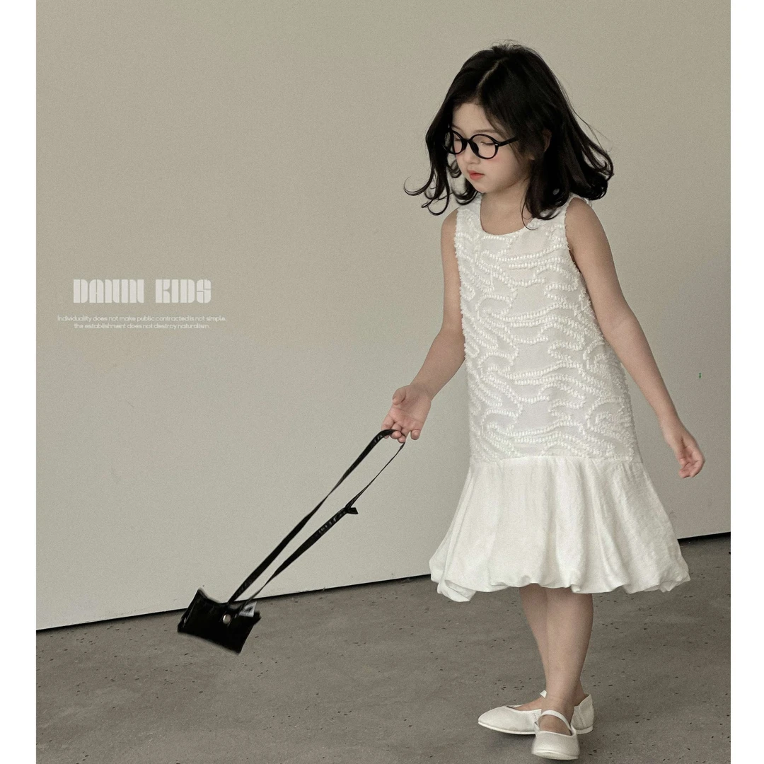 【嗒囜】月光浮雕花园裙~女童夏装新款白色无袖背心连衣裙儿童裙子