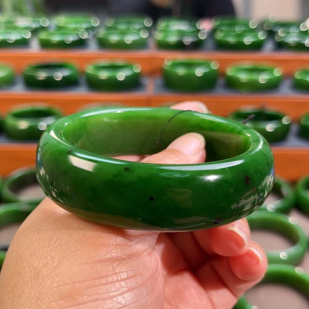 未镶嵌手镯和田玉（碧玉）