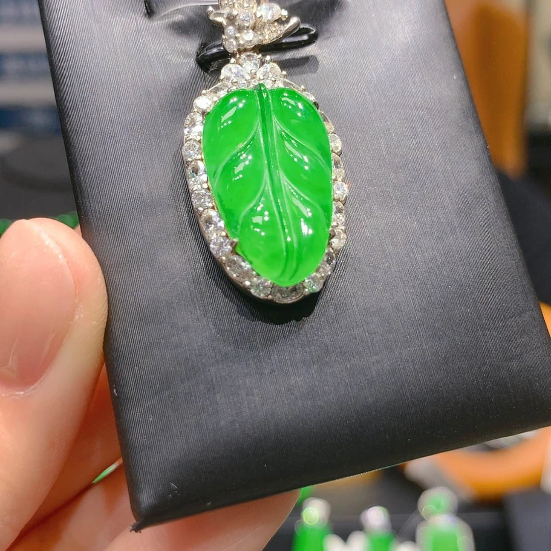 【闪购商品】颈饰银S925镶嵌翡翠4柒姐