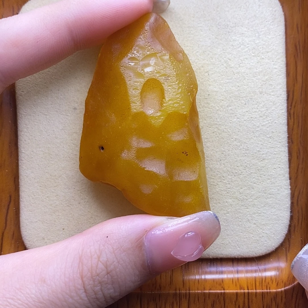 定制琥珀未镶嵌陈