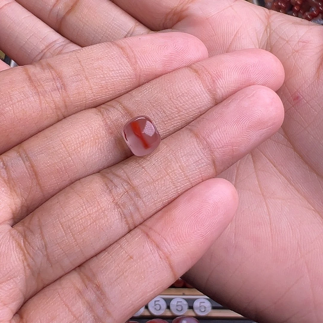 谷***生未镶嵌南红玛瑙珠宝奇石