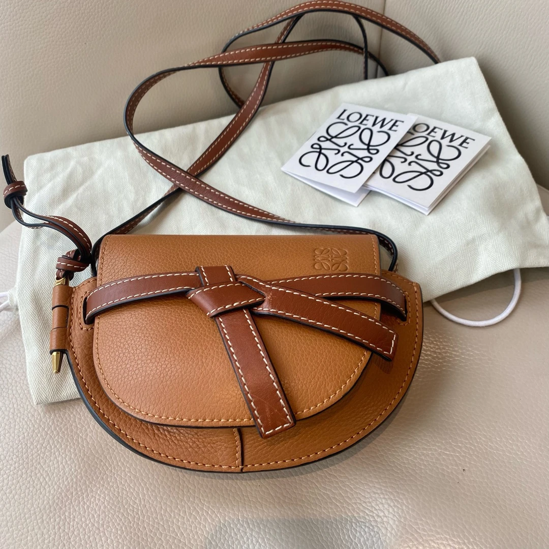 99新 LOEWE/罗意威 罗意威Loewe 马鞍包棕色