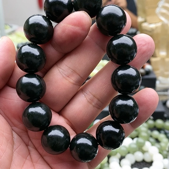 【闪购商品】未镶嵌手串和田玉18黑青有棉