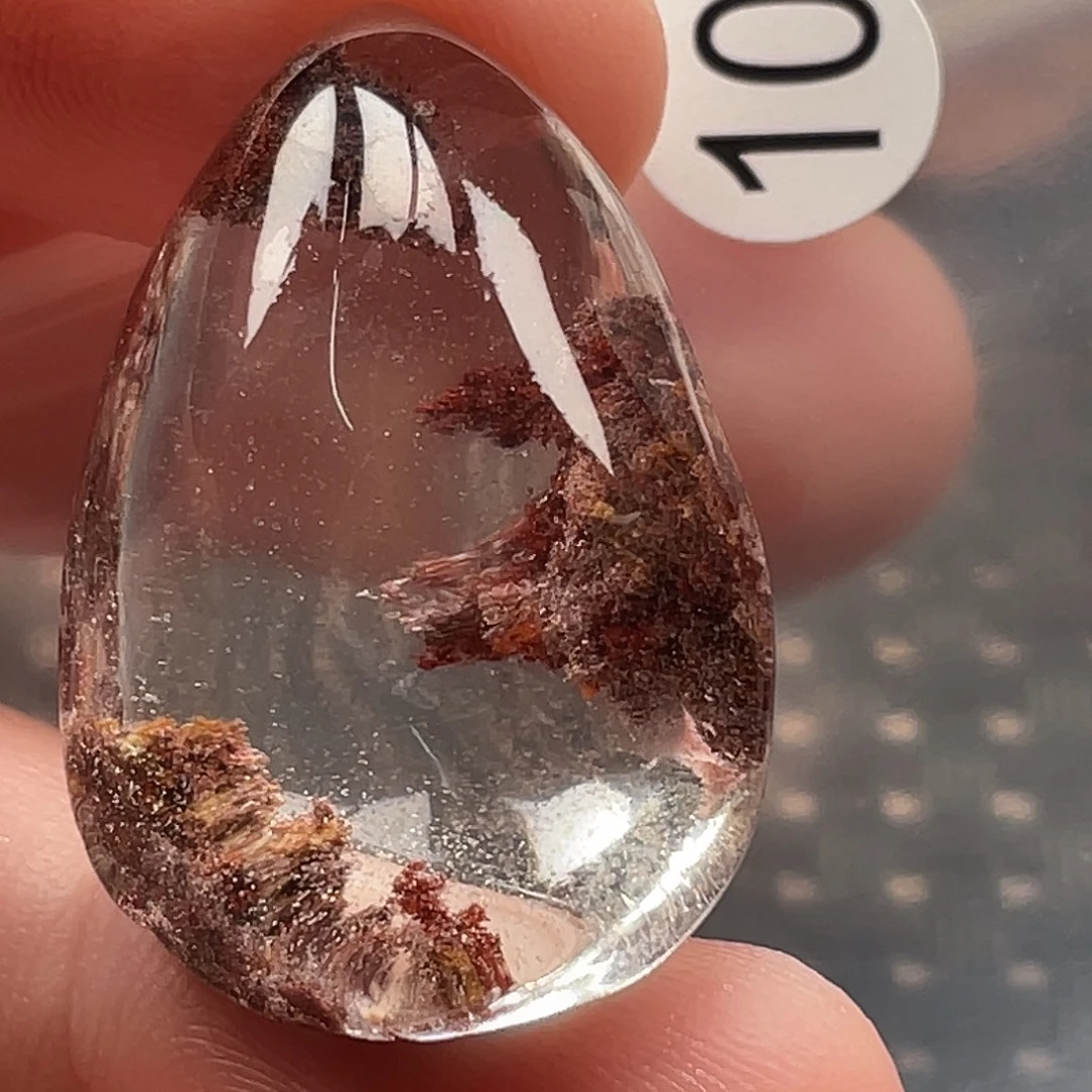 伊****未镶嵌水晶颈饰天然