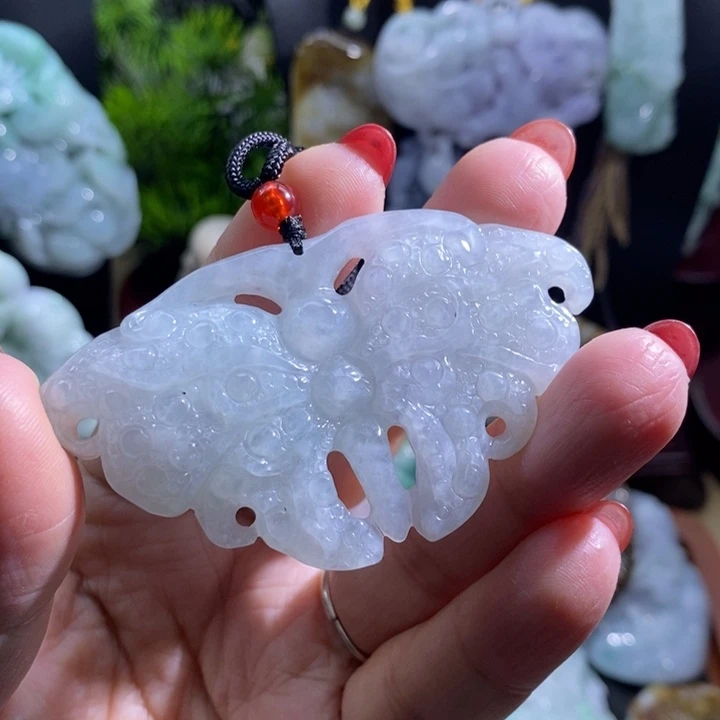 【闪购商品】颈饰未镶嵌翡翠蝴蝶