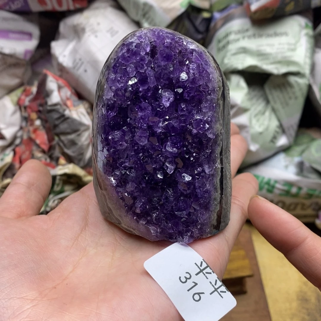 紫晶乌拉圭未镶嵌