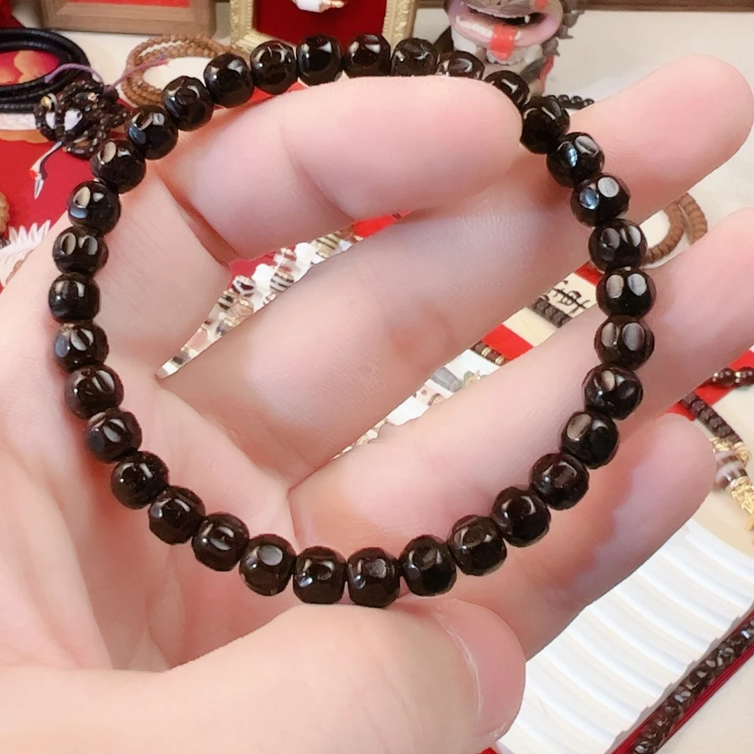 椰蒂吊坠也*1111111111111111