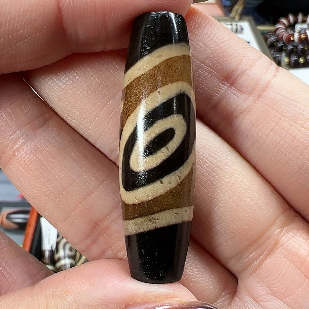 玛瑙/玉髓未镶嵌珠宝半成品不丹古珠天地