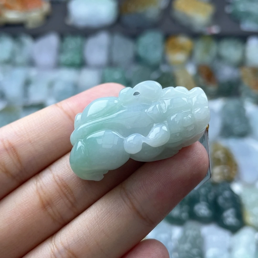 颈饰未镶嵌翡翠貔貅