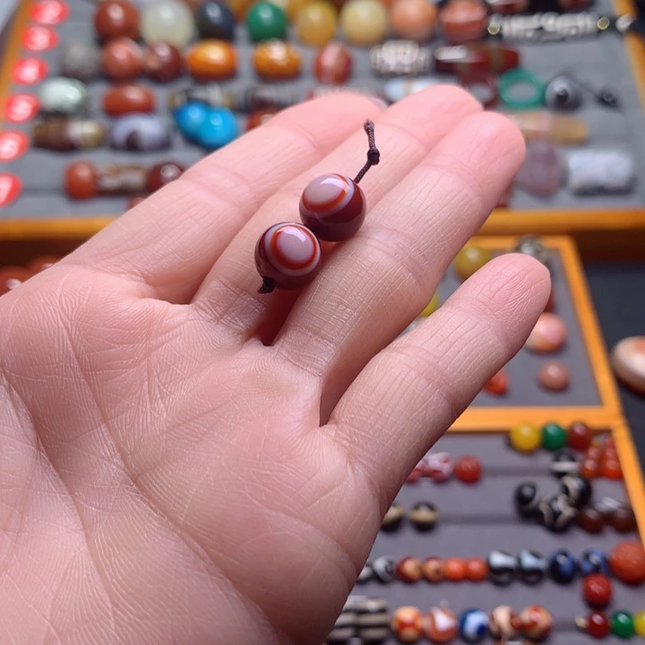 玛瑙/玉髓颈饰未镶嵌果**凍