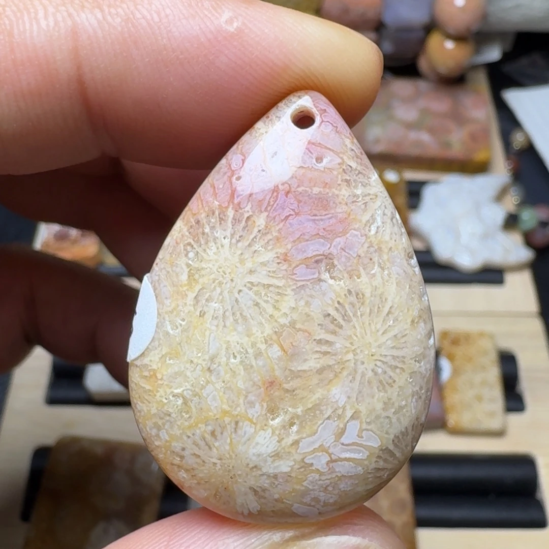 硅化玉未镶嵌纯天然色有机玉石保真色