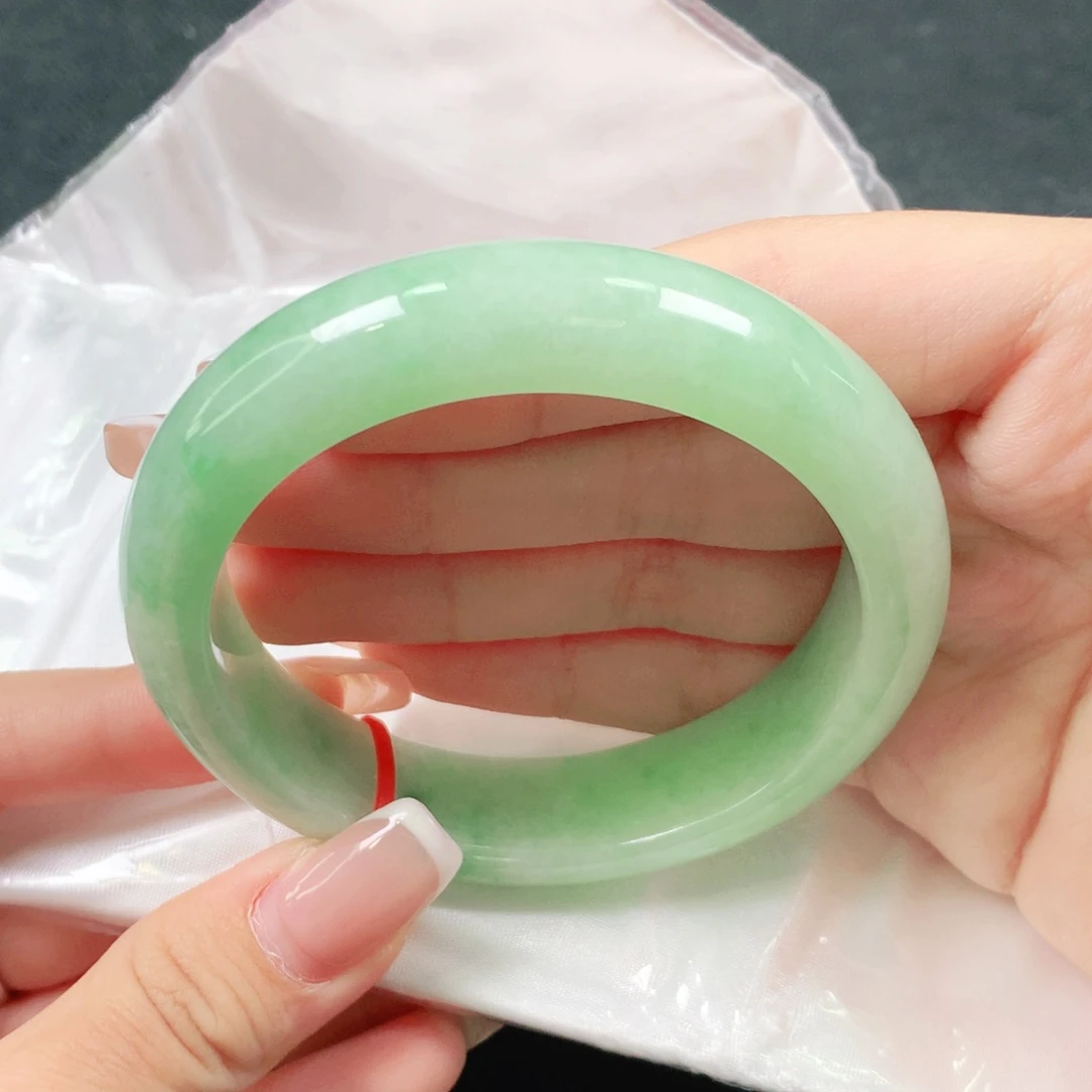 *****翡翠未镶嵌手镯58圈1410