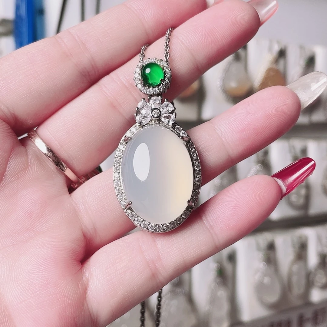 玛瑙/玉髓未镶嵌颈饰