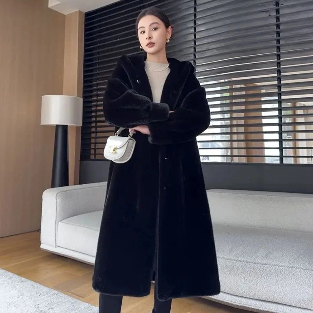 2025新款连帽貂绒长款皮毛一体冬季高端气质百搭宽松时尚外套