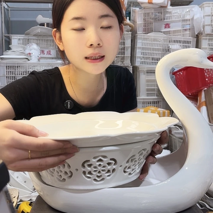 碟微瑕产品………大鹅加炉子两件套
