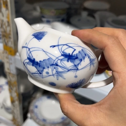 其他瓷手绘茶壶一个