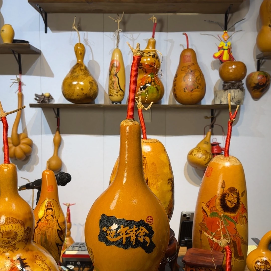 金龙鱼题材，连年有余