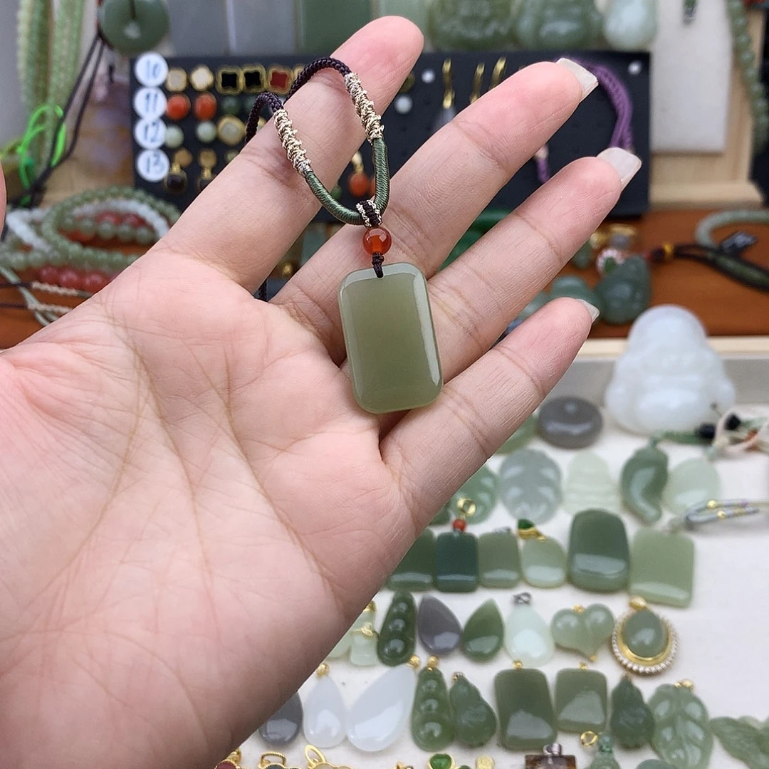 和田玉未镶嵌吊坠(不含链)