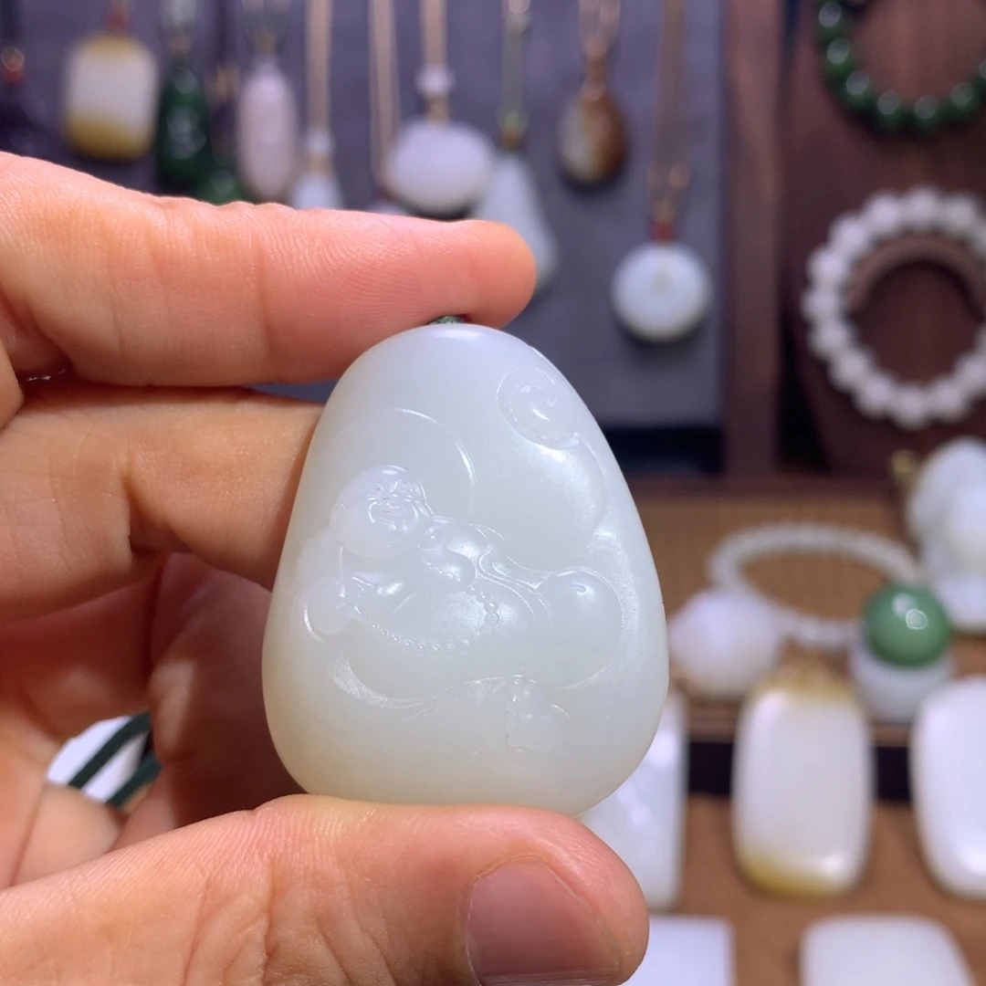 和田玉未镶嵌颈饰