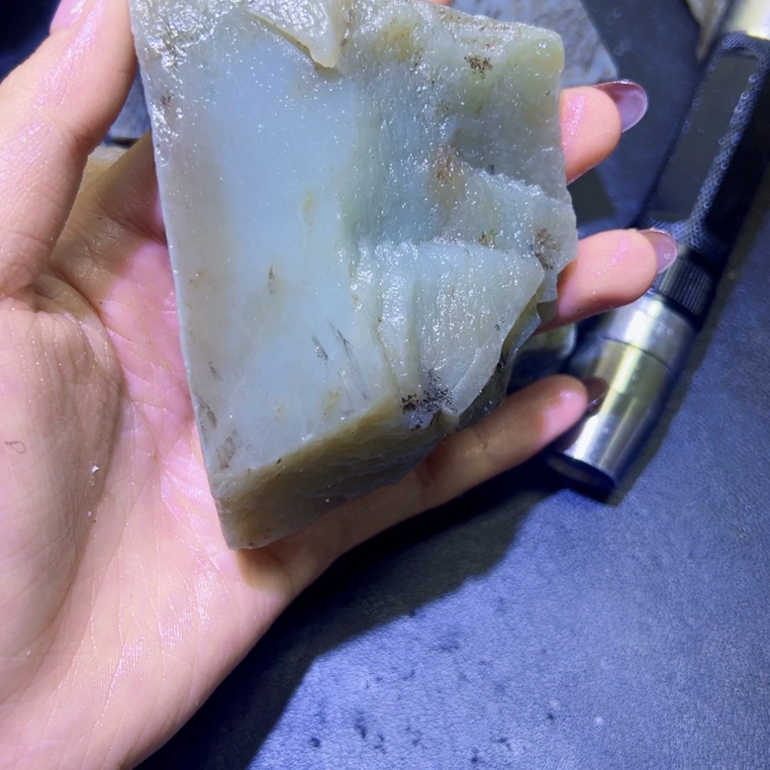 和田玉（糖玉）未镶嵌珠宝半成品