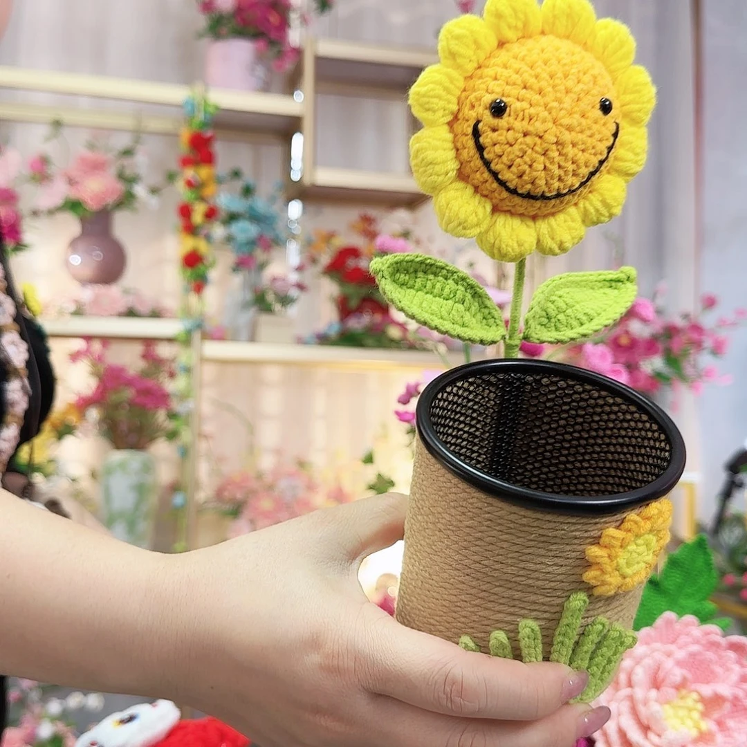 纯手工钩织手工钩织设计笔筒