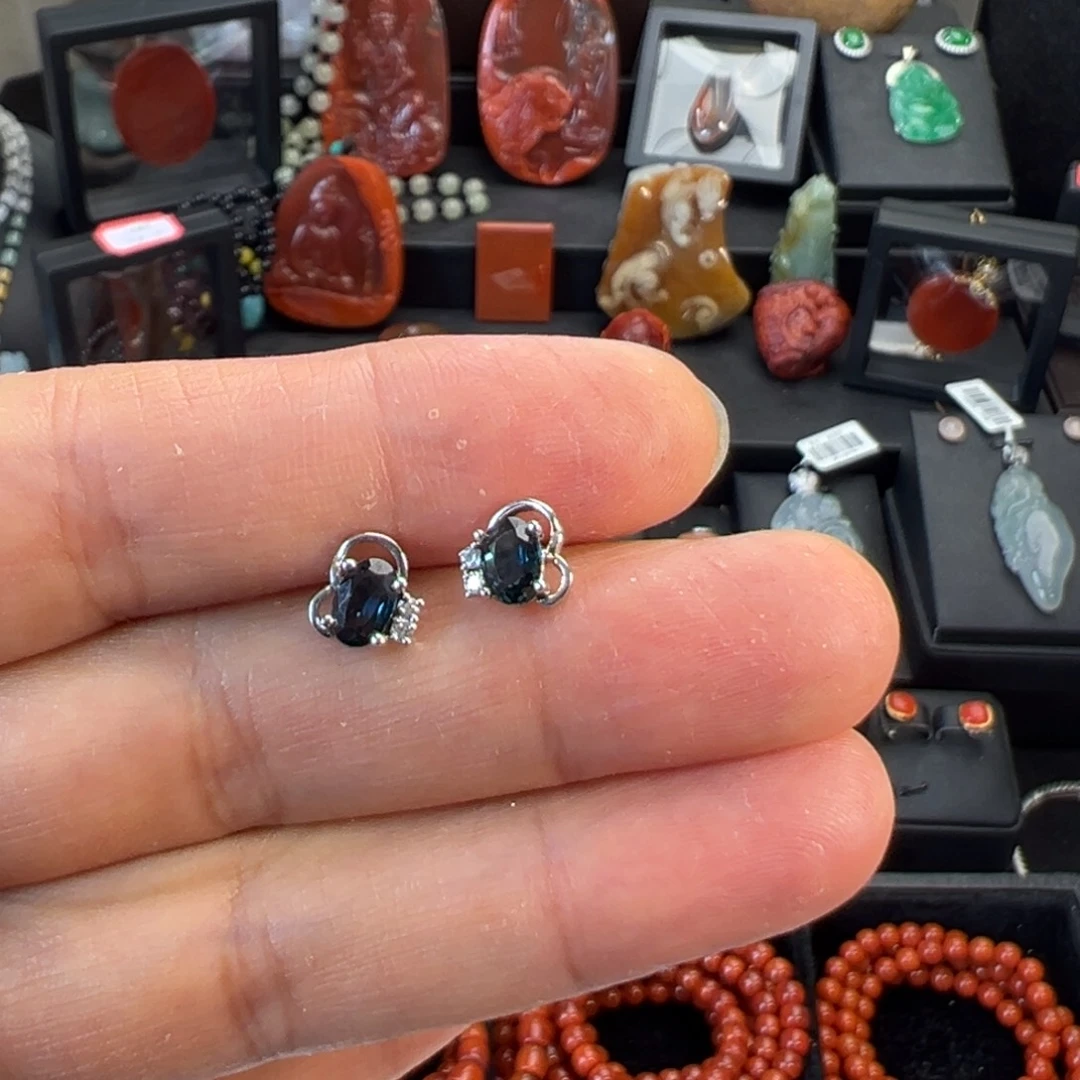 蓝宝石耳饰18K金镶嵌