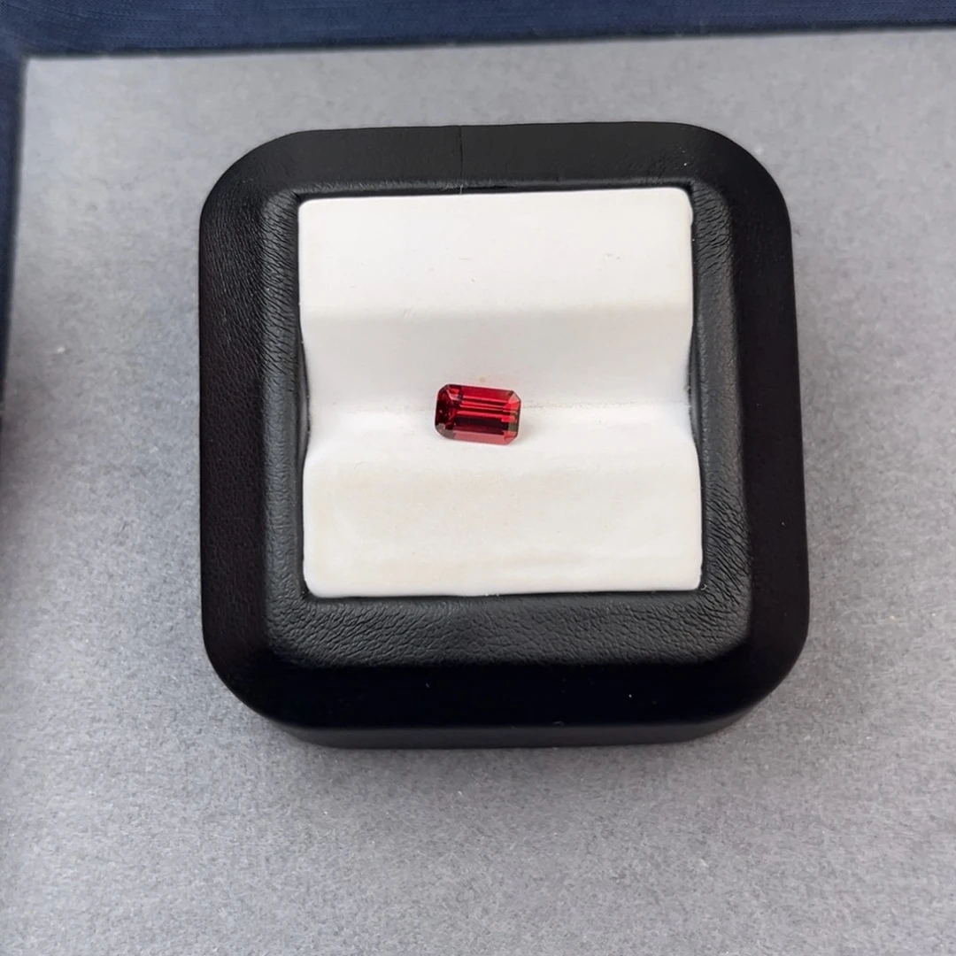 石榴石珠宝半成品未镶嵌天然全净无瑕1.48CT