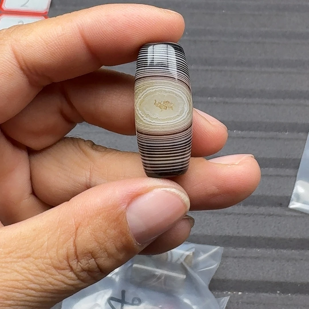 李***言玛瑙/玉髓合金珠宝半成品