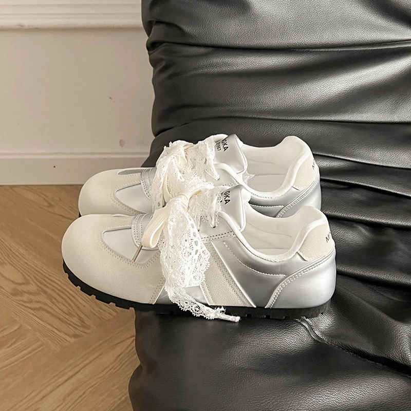 2025新款银色芭蕾德训鞋女复古小众薄底平底春秋运动休闲百搭板鞋