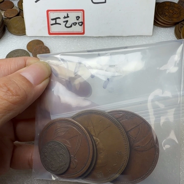 小***宝上五个工艺品摆件