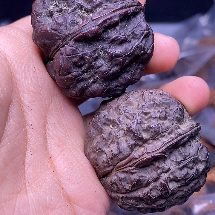 文玩核桃把件  210