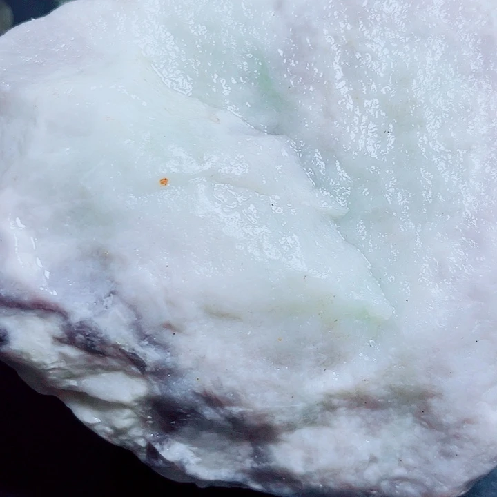 和田玉（糖玉）未镶嵌珠宝奇石