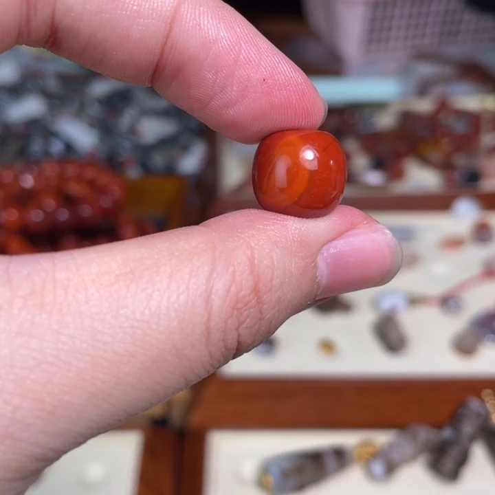 南红玛瑙未镶嵌颈饰68