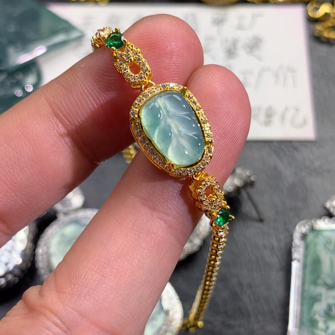 翡翠颈饰未镶嵌叶子手链