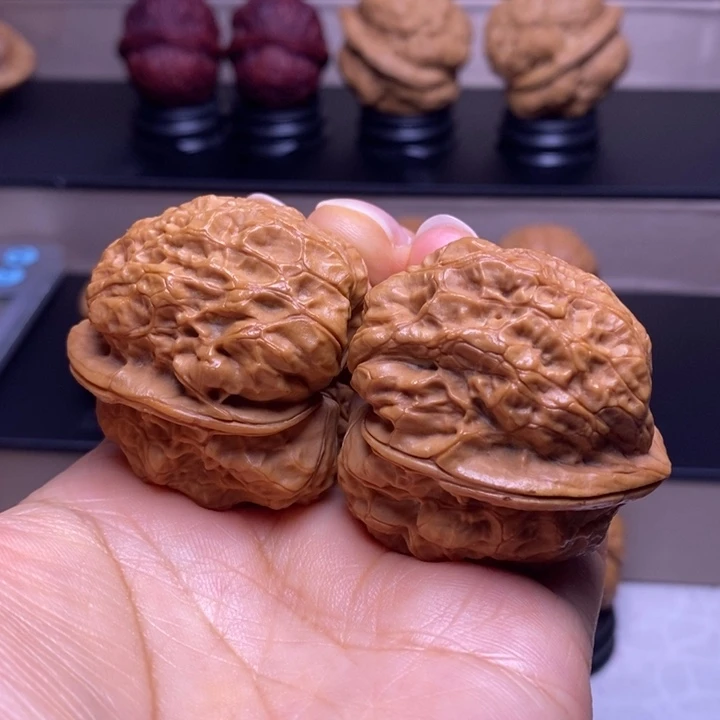 文玩核桃把件霸王蟾疙瘩包24