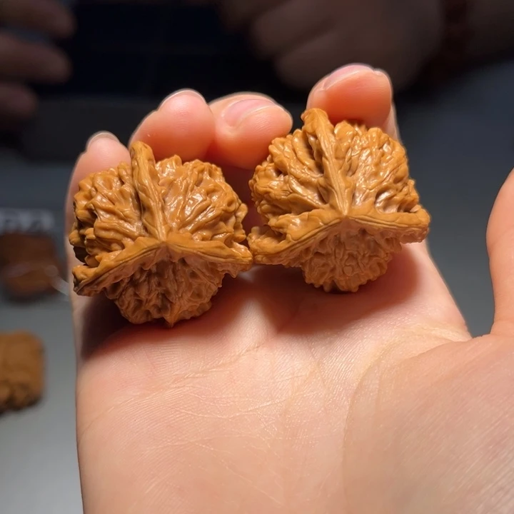 文玩核桃把件三棱007