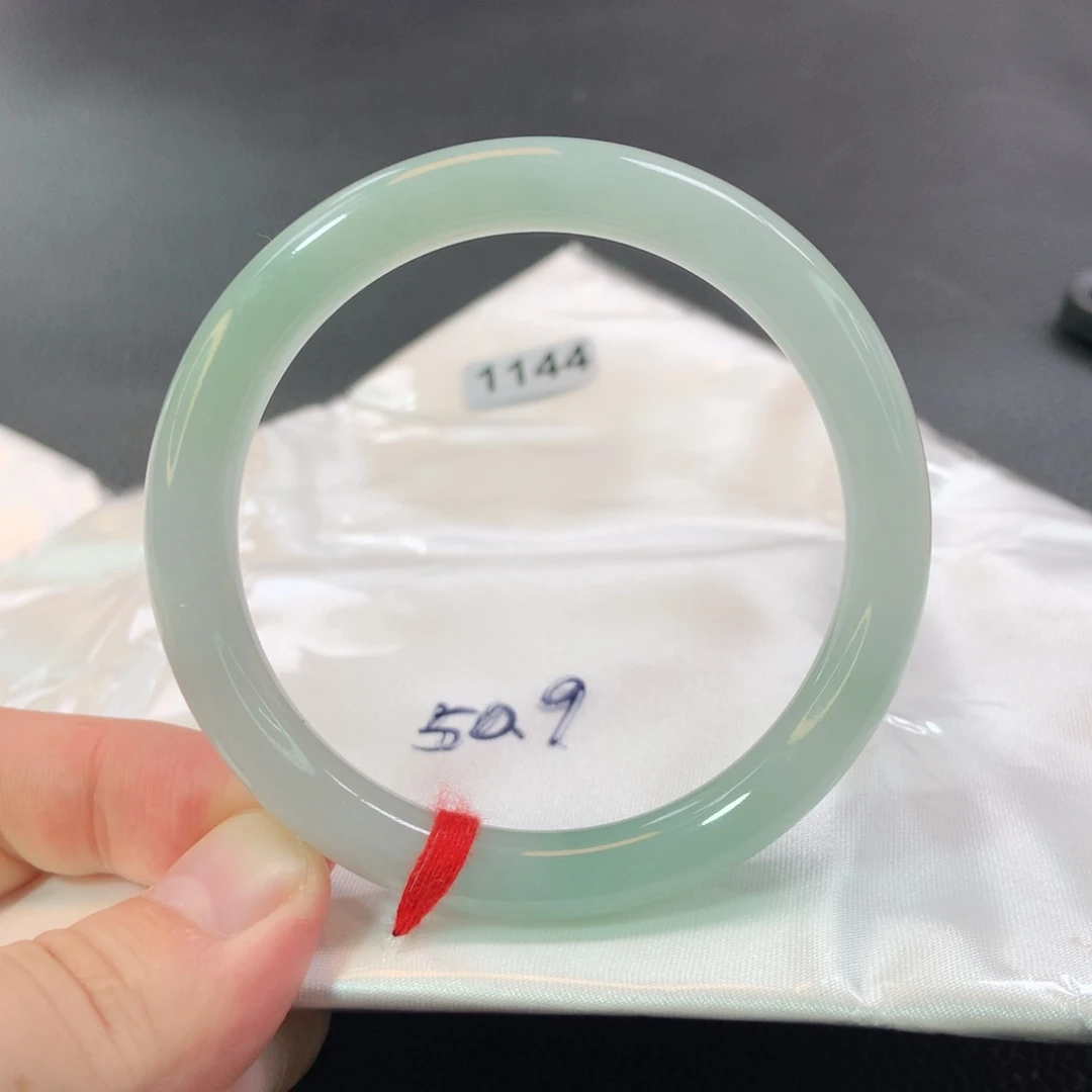 翡翠手镯未镶嵌1144号