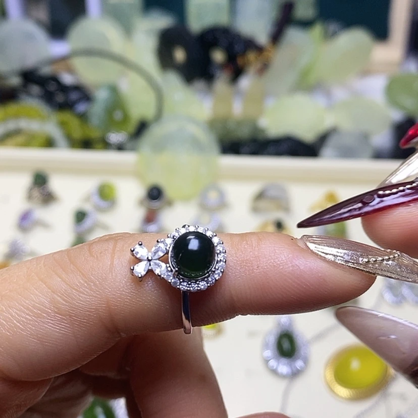 【闪购商品】蛇纹石玉颈饰未镶嵌爱****、