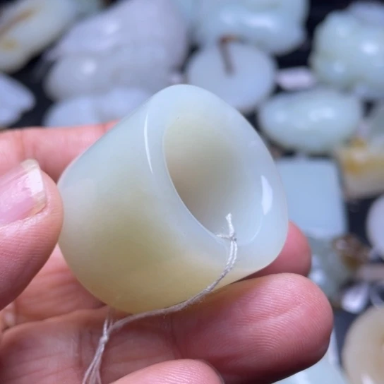 未镶嵌和田玉挂件