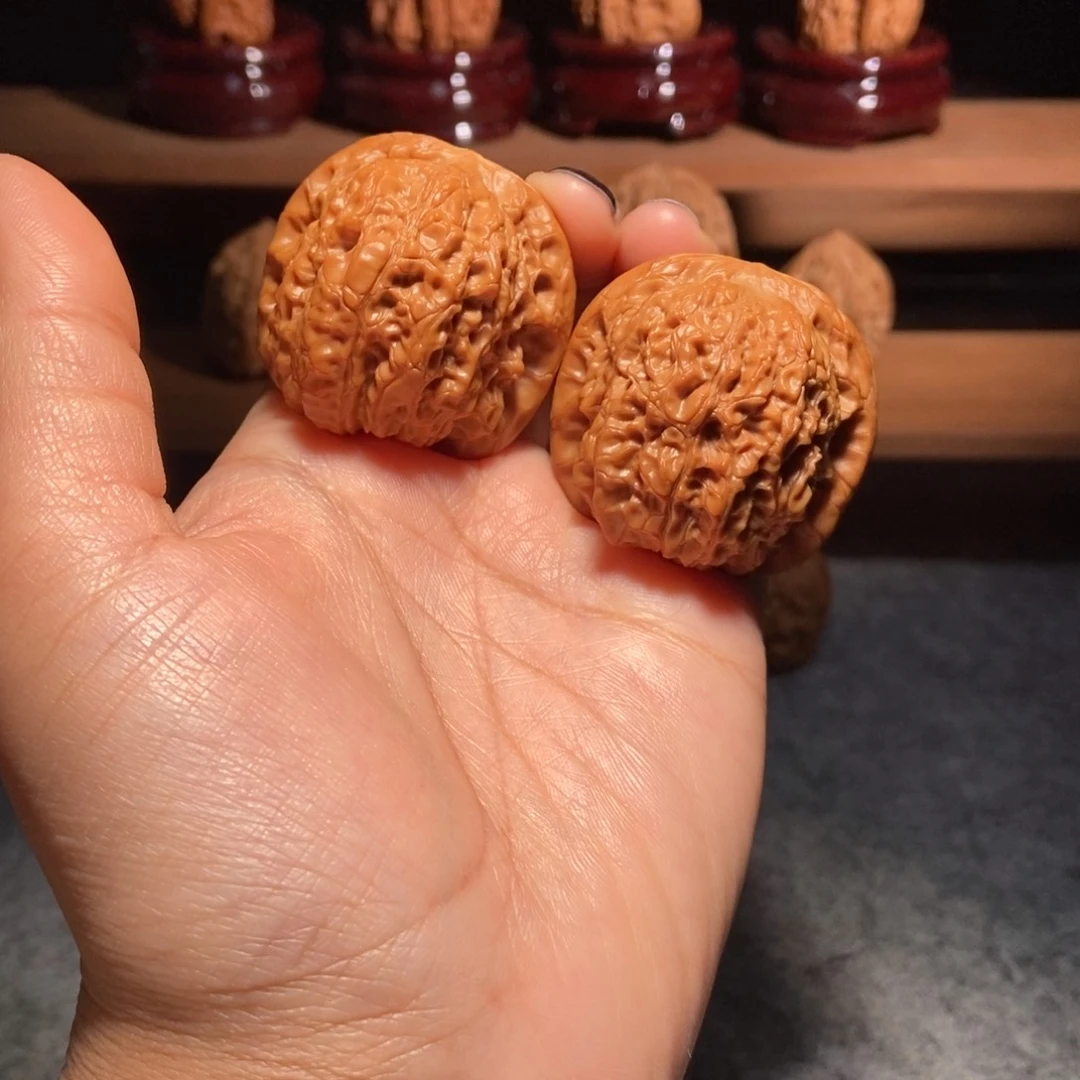 洄****核桃手串/手链血麒麟38红皮已打底
