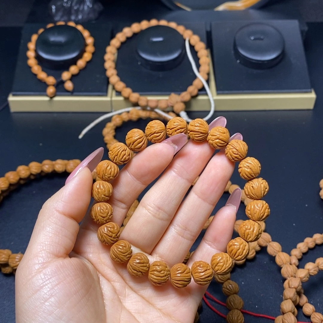 三****吊坠桃核秦岭文玩