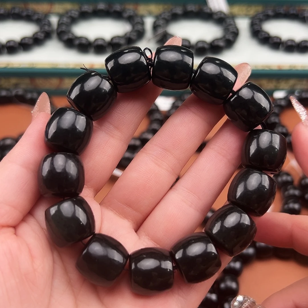 和田玉未镶嵌手串