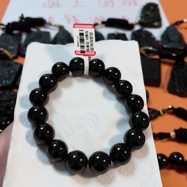 翡翠颈饰未镶嵌不***缘