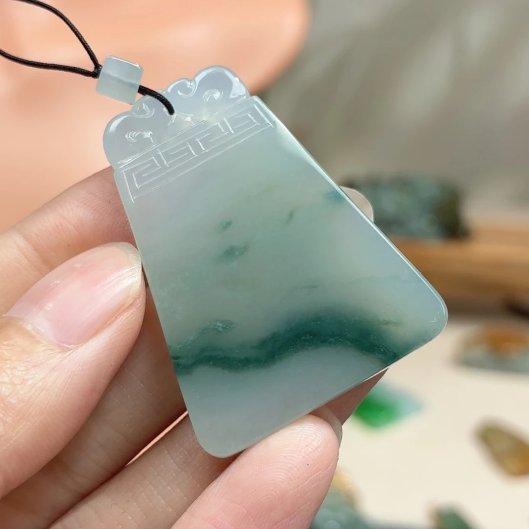 翡翠未镶嵌颈饰吊坠