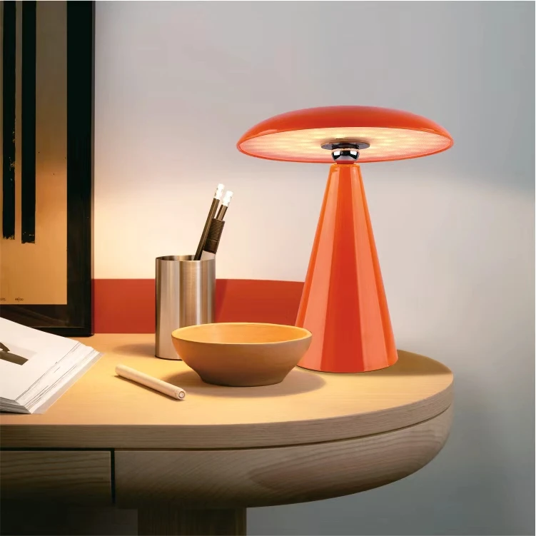 TOPY磁吸式柔和三色调节无极调光轻奢简约家用LED飞碟护眼台灯