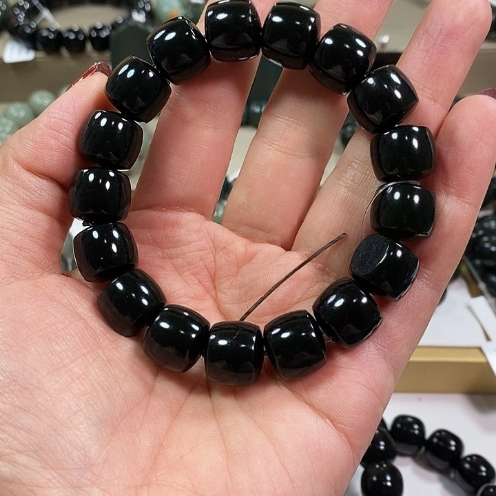 和田玉颈饰未镶嵌德